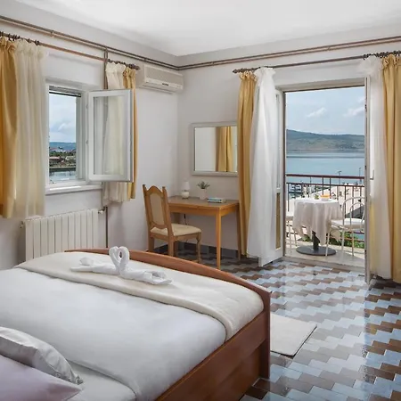 krevet i doručak Pansion Andelko Starigrad Paklenica